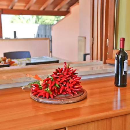 בית נופש Helle Mediterrane Mit Veranda Und Garten By Interhome צ'פאלו