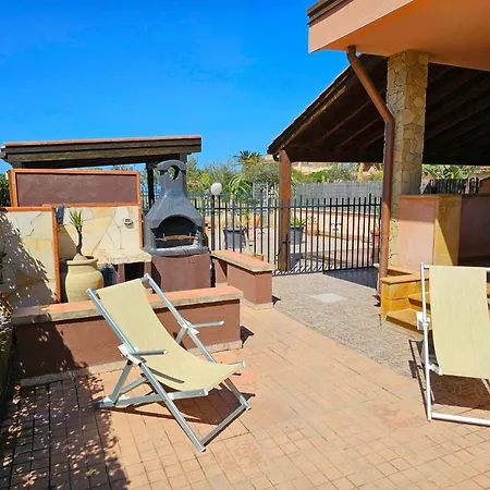 Helle Mediterrane Mit Veranda Und Garten By Interhome Cefalù