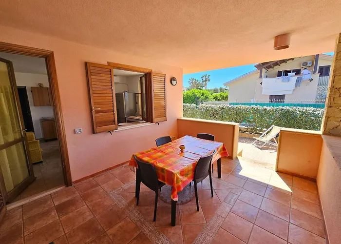 Helle Mediterrane Mit Veranda Und Garten By Interhome בית נופש *