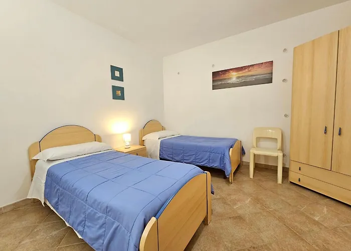 בית נופש Helle Mediterrane Mit Veranda Und Garten By Interhome