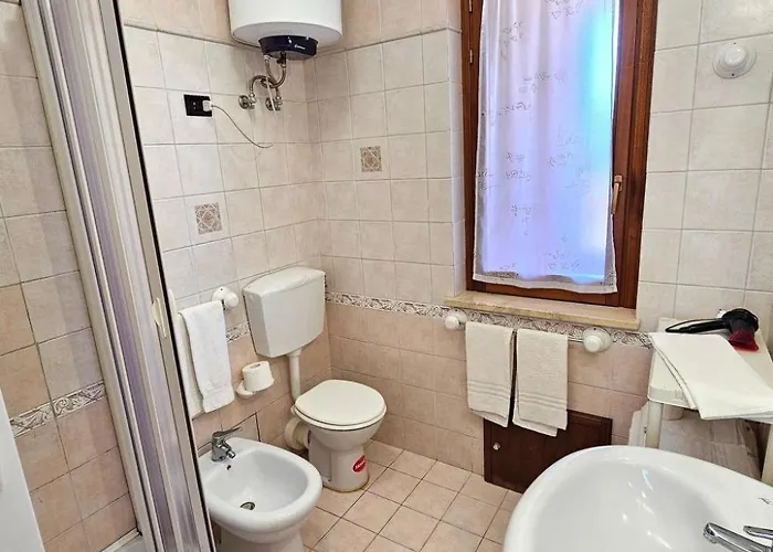 Hébergement de vacances Helle Mediterrane Mit Veranda Und Garten By Interhome *