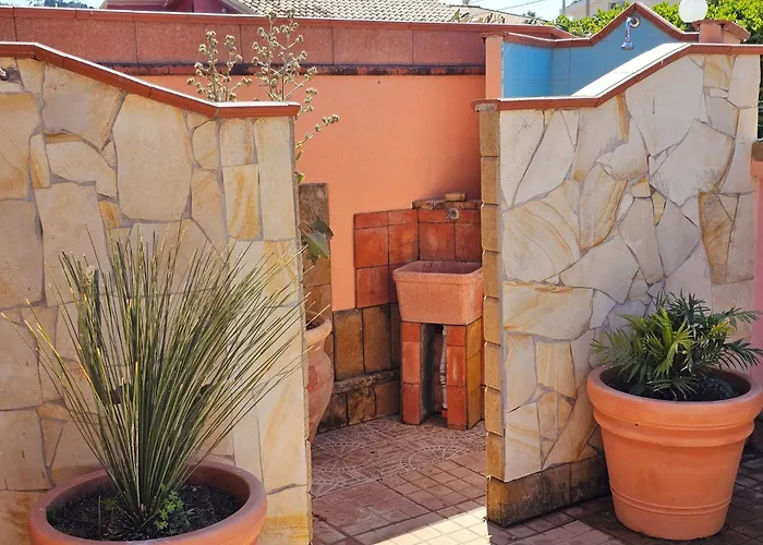 Helle Mediterrane Mit Veranda Und Garten By Interhome